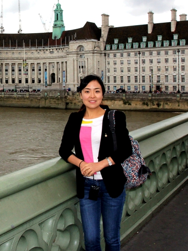 e37ad3d996f1453ca50637560f9f984b.jpg 杨丽丽_副本.jpg